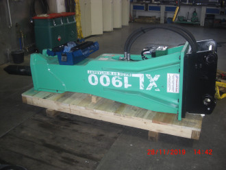 Montabert XL1900 Hydraulikhammer mit Schmierzentrale