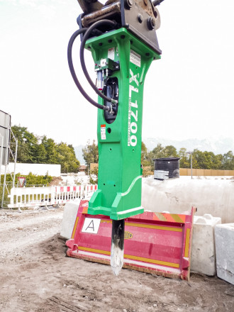 Montabert XL1700 Hydraulikhammer mit Schmierzentrale