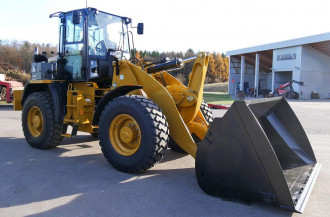 CAT 918M