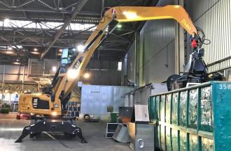 CAT MH 3022 Umschlagmaschine