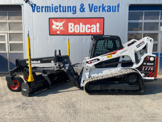 Bobcat T770 mit Grader 