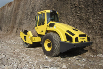 BOMAG BW 211 D-4 Walzenzug Villingen-Schwenningen