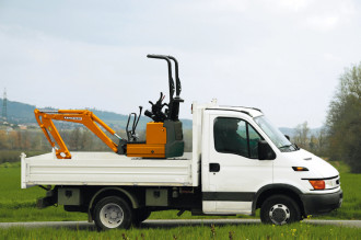 1,5 t Klasse Kurzheckbagger z.B. KATO 12 VXE