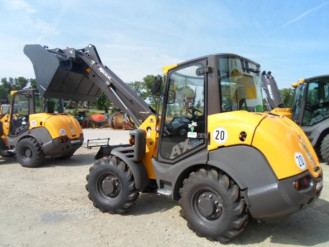 Mecalac AX700 