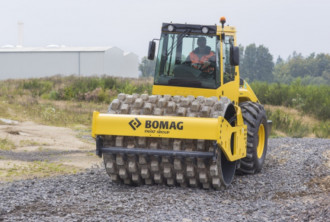 BOMAG BW 211 PD-4 Schaffuß-Walzenzug 