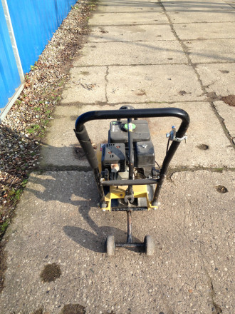 Rüttelplatte 70 kg 36 cm Vorlauf MS60