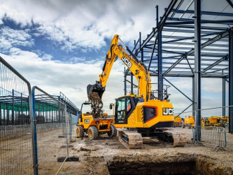 Kettenbagger JCB 245XR Verstellausleger & Schild Saarbrücken