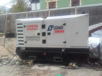 Stromerzeuger mieten Stromaggregat SDMO R220C3  