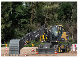 VOLVO EW180E MIT VERSTELLAUSLEGER Singen