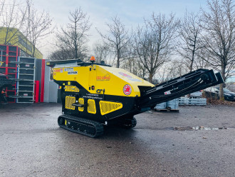 Red Rhino Raupenmobiler Backenbrecher mit Vibrationsbunker Ingolstadt