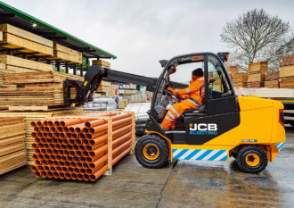 Elektryczny wózek widłowy JCB Teletruk 30-19E