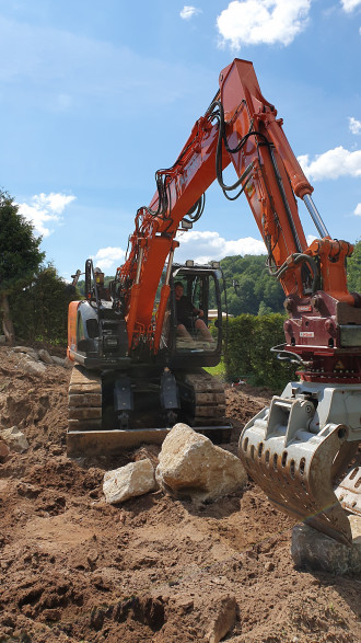 Kettenbagger Hitachi ZX135