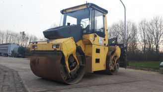 Walec tandemowy do asfaltu Bomag BW 174 AP