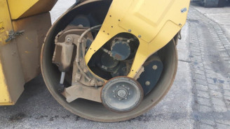 Walec tandemowy do asfaltu Bomag BW 174 AP
