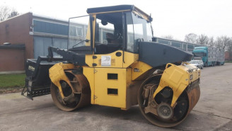 Walec tandemowy do asfaltu Bomag BW 174 AP