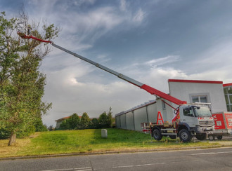 LKW Bühne 7,49 t Palfinger P250BK 4x4 2 Allrad 