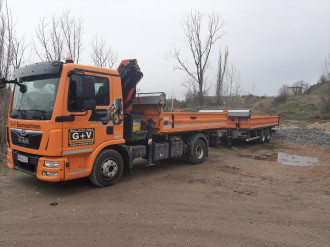 LKW mit Ladekran
