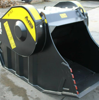 Brecherlöffel MB-Crusher BF 70, mit Schnellwechsler MS 21 Magdeburg
