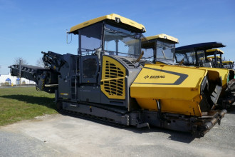 Beschicker Bomag BMF 2500 S Offset mit Bedienpersonal bundesweit mieten