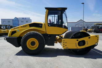Zagęszczarka Bomag BW 213 D-5