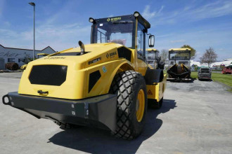 Zagęszczarka Bomag BW 213 D-5