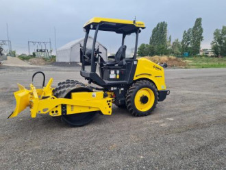 Walzenzug Bomag BW 124 PDH-5 Weißenfels