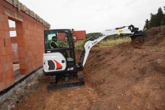 Minikoparka Bobcat E19
