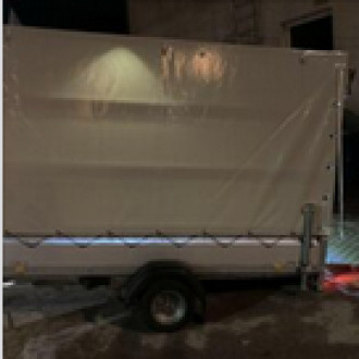 PKW Anhänger 1500kg Tieflader Rampe Vollplane
