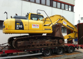 Komatsu PC 210 