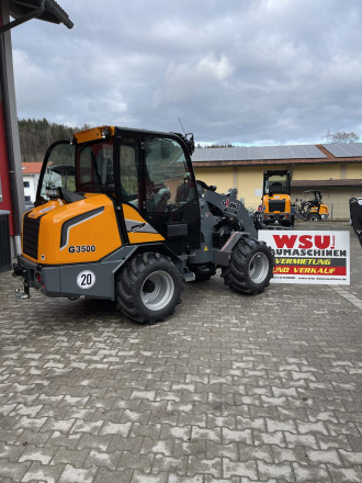 Radlader 0.85m³ GIANT G3500 