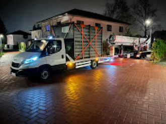 Fahrzeugtransport Wohnwagentransport Bauwagentransport Tinyhome Transport Wohnwagen Bauwagen Auto Motorrad Baumaschinen Autotransport Überführungen