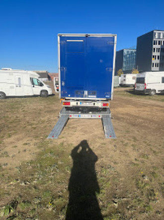 Fahrzeugtransport Wohnwagentransport Bauwagentransport Tinyhome Transport Wohnwagen Bauwagen Auto Motorrad Baumaschinen Autotransport Überführungen