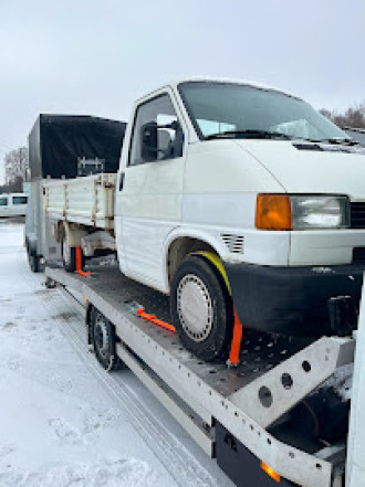 Fahrzeugtransport Wohnwagentransport Bauwagentransport Tinyhome Transport Wohnwagen Bauwagen Auto Motorrad Baumaschinen Autotransport Überführungen