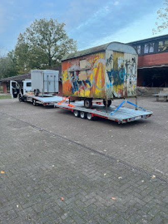Fahrzeugtransport Wohnwagentransport Bauwagentransport Tinyhome Transport Wohnwagen Bauwagen  Auto Motorrad Baumaschinen Autotransport Überführungen
