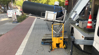 Klaviertransport / auch anderes: mit über 5 Treppenstufen = inkl. E-Treppenraupe & bei, weniger als: 5 Treppenstufen = inkl. Transportrollbrett, Rampen und weiterem Zubehör + zusätzlich: inkl. Transport möglich - bei Bedarf!