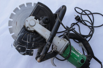 Hitachi CM12Y 