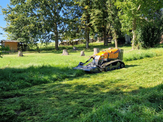 Sterowana radiowo kosiarka gąsienicowa Energreen Gąsienica mulczująca