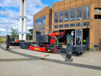Raupenkran Palfinger PCC115.002 Tragkraft 17 t "Das Kamel im Nadelöhr" Durchfahrtsbreite 2,1 m