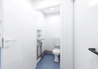 Raumcontainer mit WC Raum- & Bürocontainer
