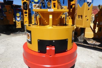 Magnes hydrauliczny do koparki HM 8/17 AK