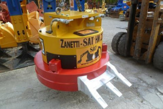 Magnes hydrauliczny do koparek wyburzeniowych HM 22/35 AZ