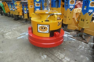 Magnes hydrauliczny do koparek wyburzeniowych HM 22/30 AZ