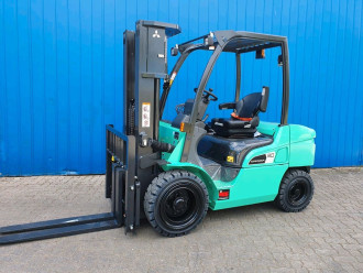 Dieselgabelstapler Mitsubishi FD30N3 3000kg HH: 4700mm 