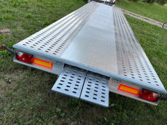 Tridem Autotransport Anhänger Gesamtgewicht 3500 kg Nutzlast 2500 kg Maße 8,50 x 2,10m