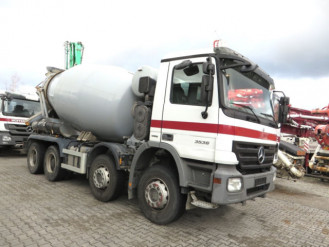 Betonmischer Mercedes Benz 3236 9 cbm