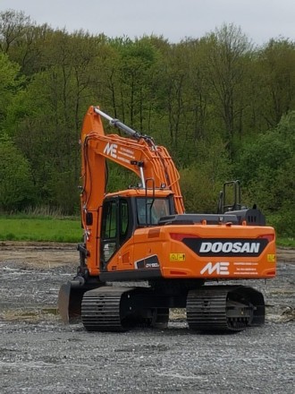 Doosan DX 180 Bagger mit Bedienpersonal 