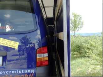 Autotransportanhänger Tandem gebremst m. Hochplane Ges.-Gew. 3.500 kg Nutzlast: 2.500 kg 100 km Zulassung