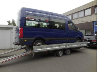 Autotransportanhänger Tandem gebremst Ges.-Gew. 3.500 kg Nutzlast: 2.600 kg 100 km Zulassung
