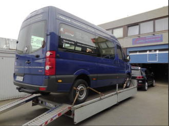 Autotransportanhänger Tandem gebremst Ges.-Gew. 3.500 kg Nutzlast: 2.600 kg 100 km Zulassung