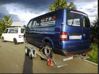 Autotransportanhänger Tandem gebremst Ges.-Gew. 2.700 kg Nutzlast: 2.100 kg 100 Km Zulassung